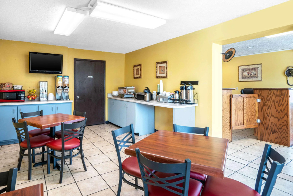 Econo Lodge near Missouri University of Science and Technology