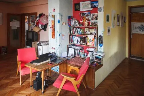 Ikar Hut Hostel