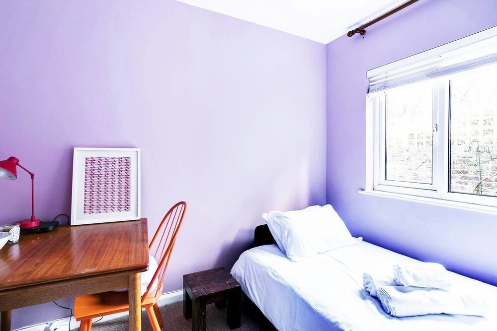 Bright 3 Bedroom Trendy Home by Hampstead