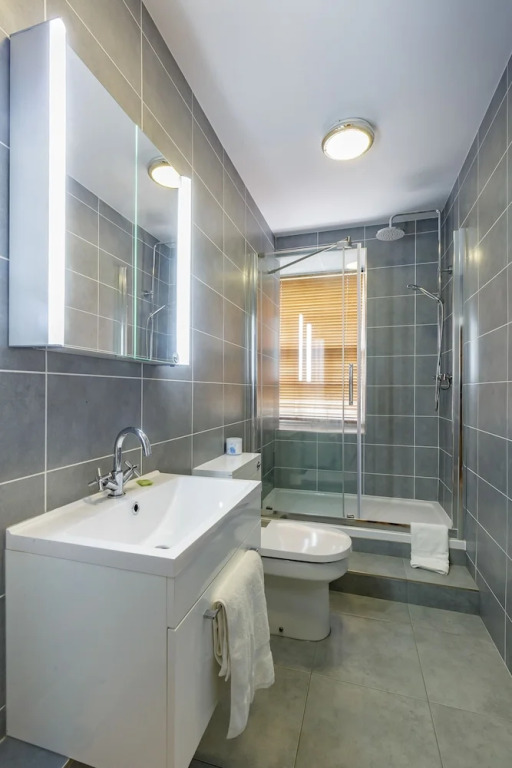 Classic Main Door Entry 2-bedroom New Town Apartment with Garden