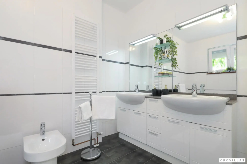 Monty in Pridraga with 3 bedrooms and 1 bathrooms
