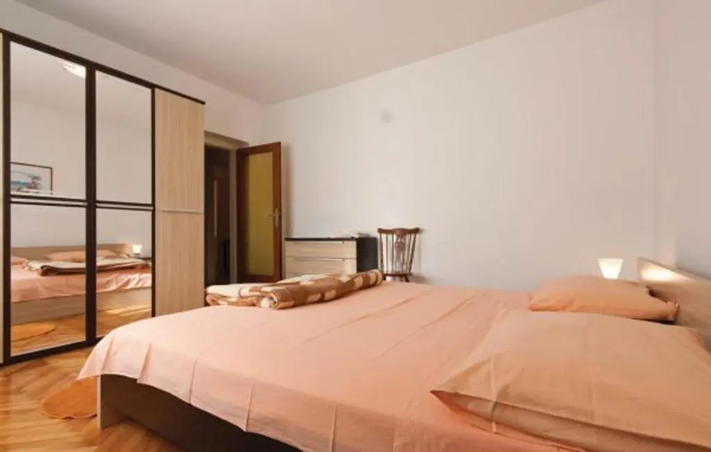 Apartment Vesna 812