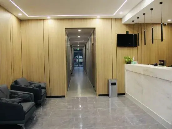 Holiday Inn Huanhu (Nanjing Railway Station Xuanwuhu Branch)