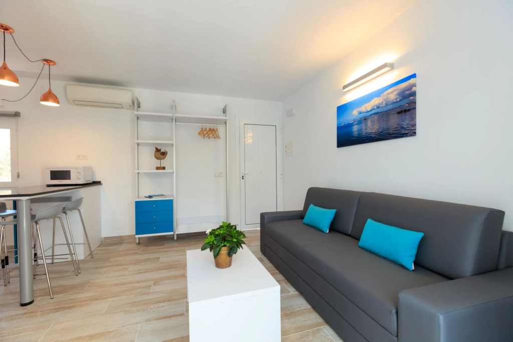 Pinos Playa Suites
