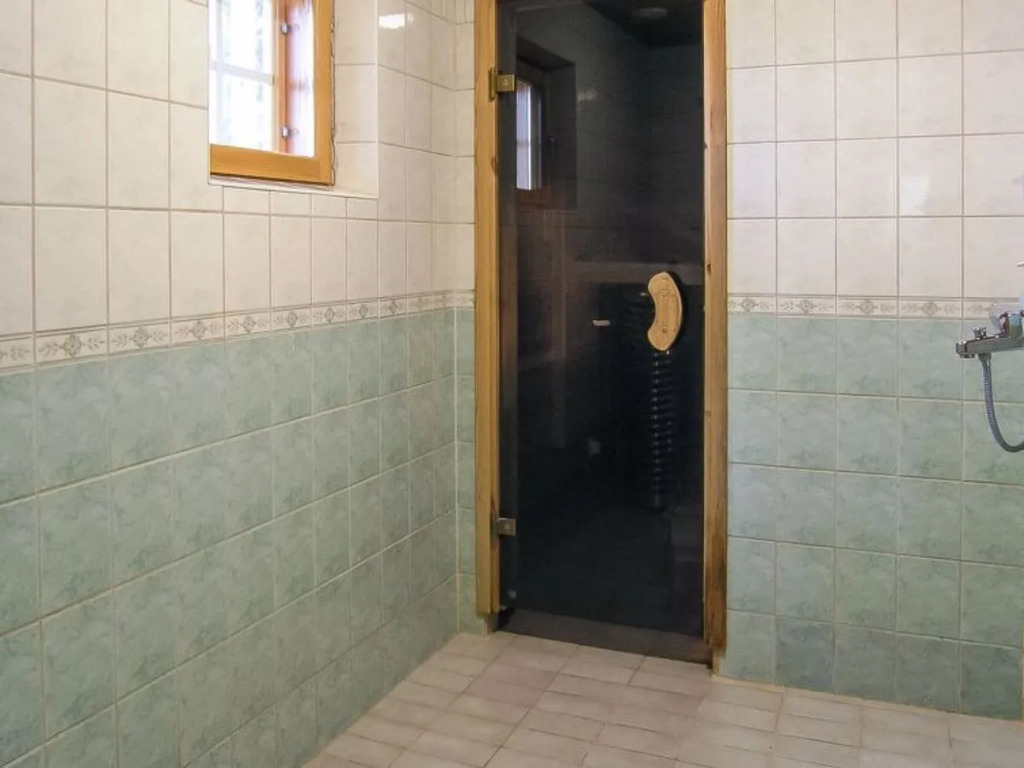 Yläneuvola niemi