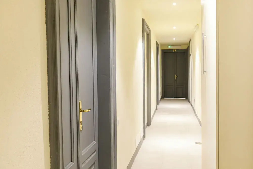 Onlyrooms IV
