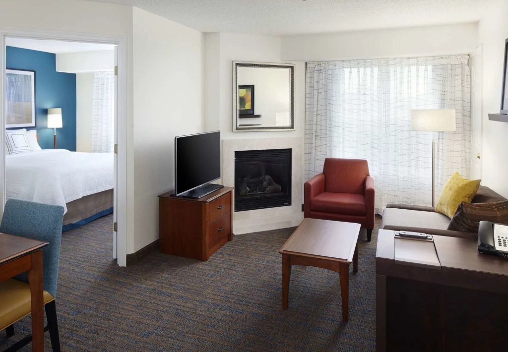 Residence Inn Saint Louis Airport / Earth City