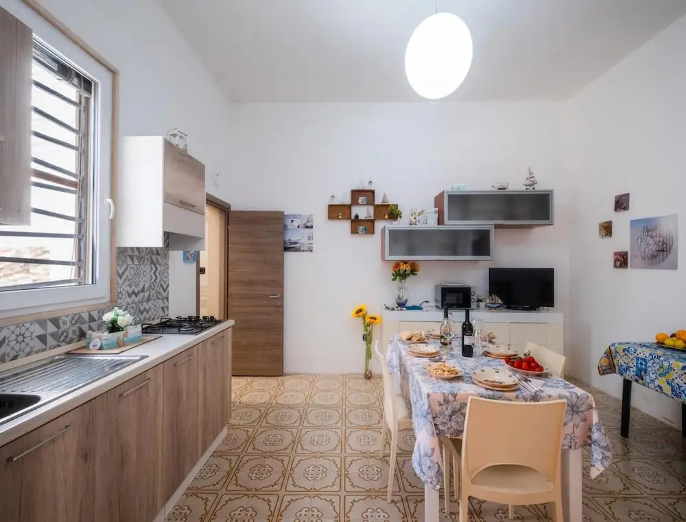 Sunrise Apartment in Villa With Private Parking and Air Conditioning