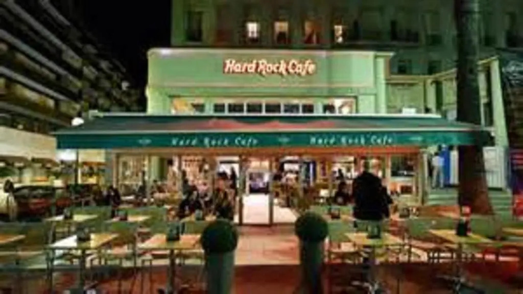Studio carré d'or situé à 50 m de la plage