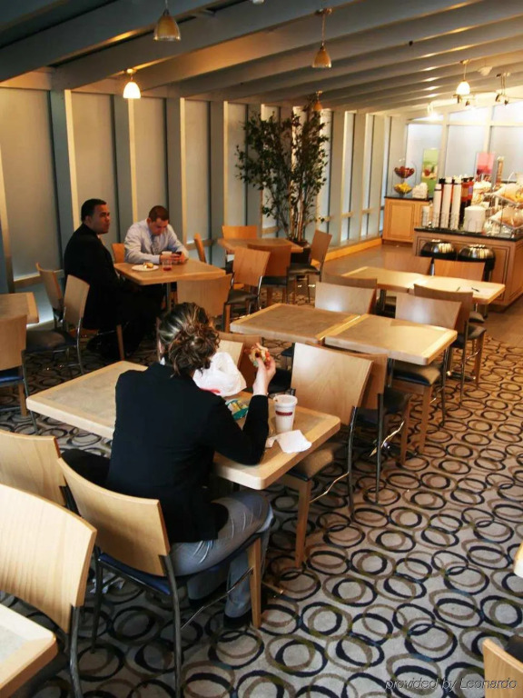 Hampton Inn Manhattan - Times Square South