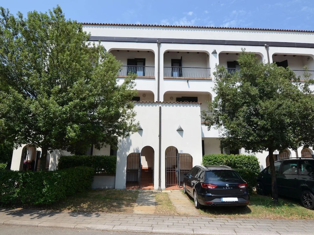 Apartment Suitable for Families in a Cozy Seaside Resort