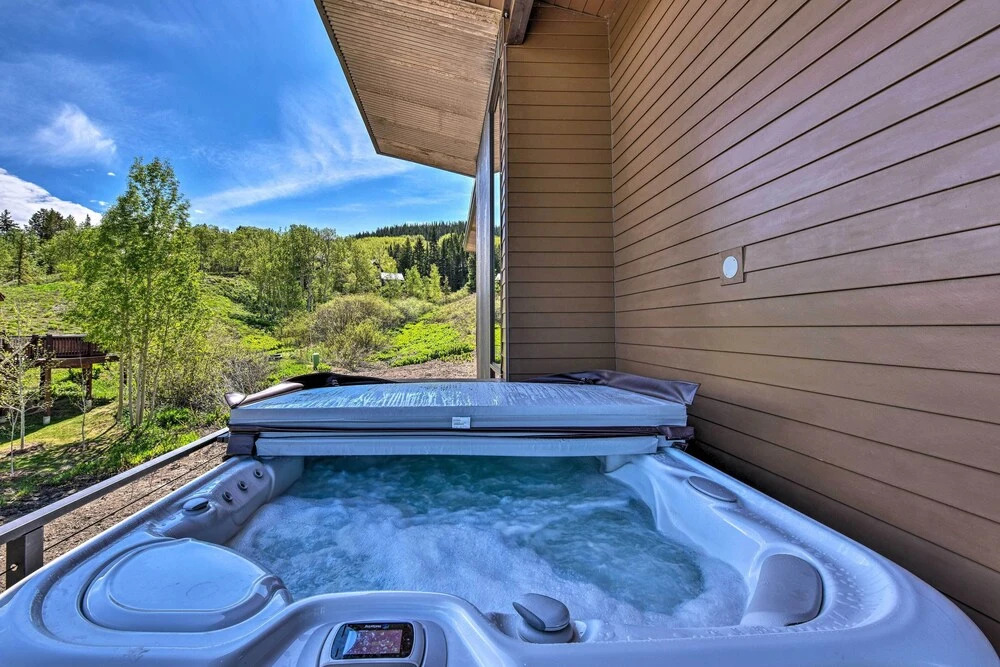 Custom Mt. Crested Butte Home; Walk to the Lifts!