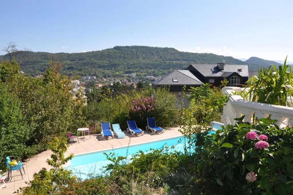 Studio indépendant dans villa avec piscine à Gap