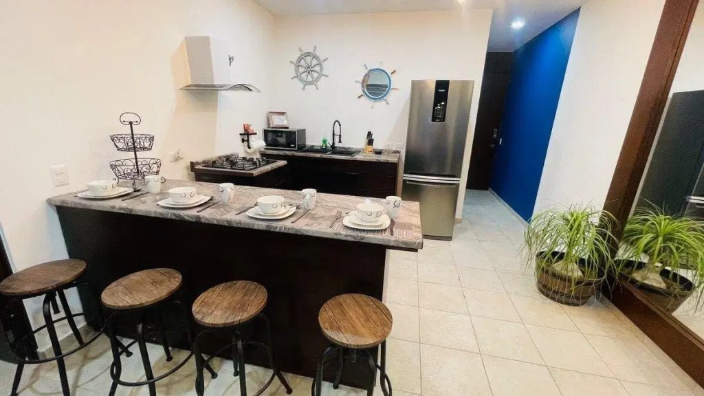 Céntrico #Condo vista al Mar con alberca 2br