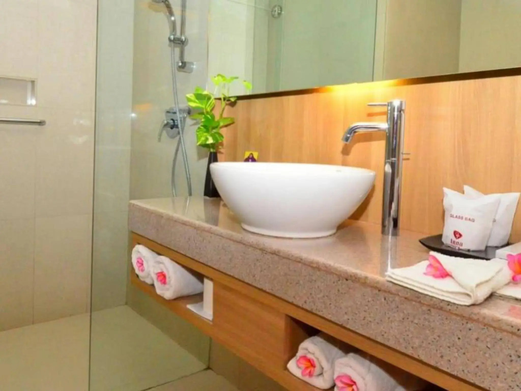 Inna Sindhu Beach Hotel & Resort