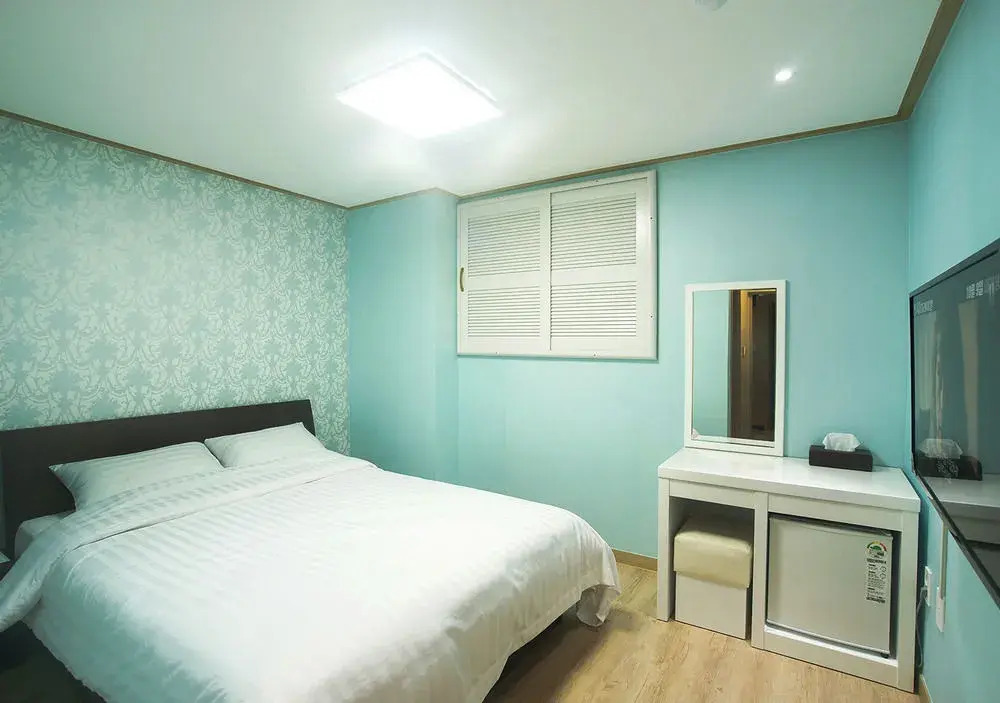 Orange Tree Hotel