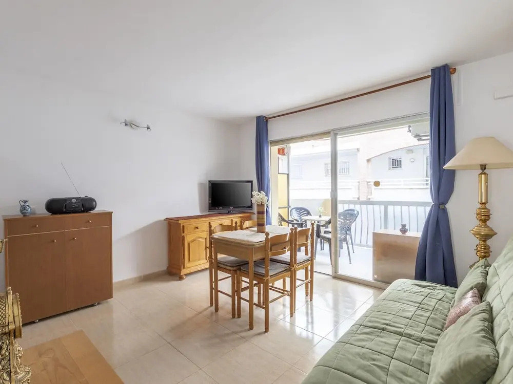 Urban Apartment in Salou near Playa Levant Sea Beach