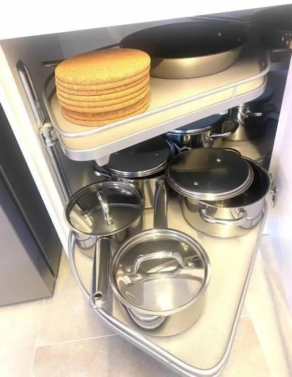 2 Bedrooms Flat in Center with Parking