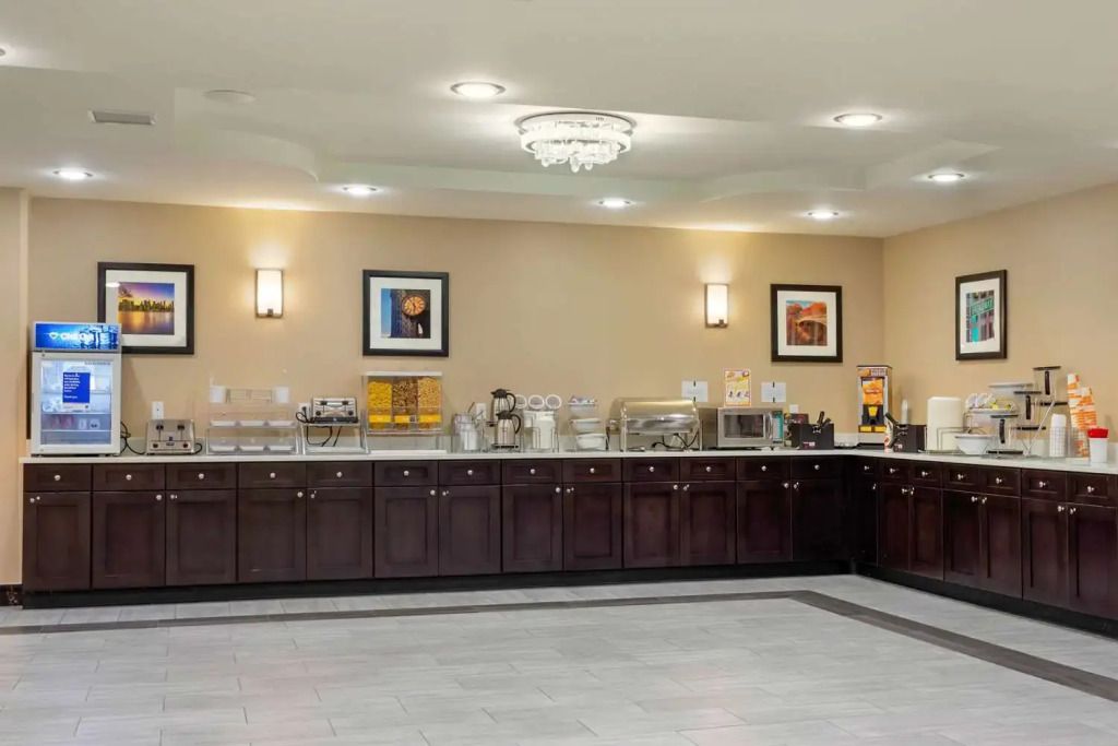 Comfort Inn & Suites near JFK Air Train