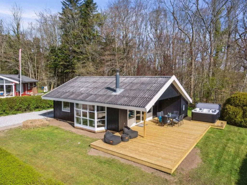 "Arnetta" - 150m from the sea in SE Jutland