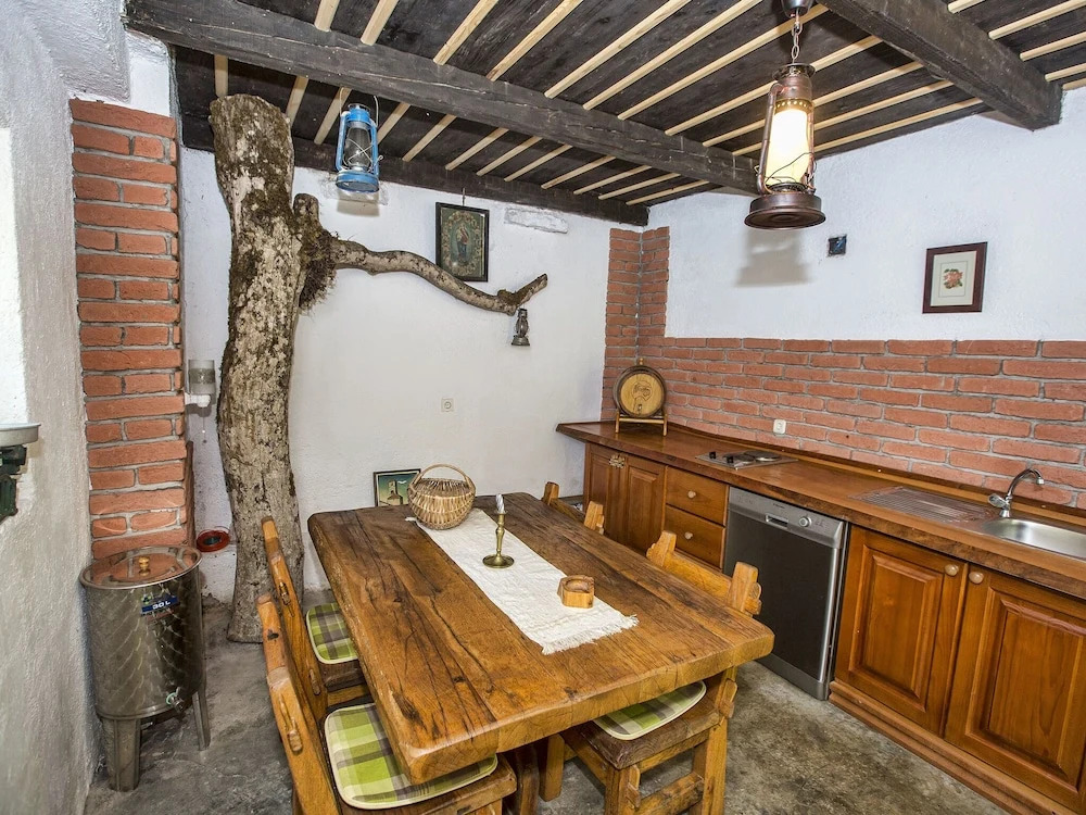 Rural House With Splendid Mountains View, 2 Terraces, Nice Veranda Lovely Garden