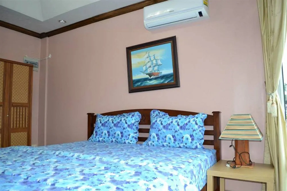 Baan Smile Hostel