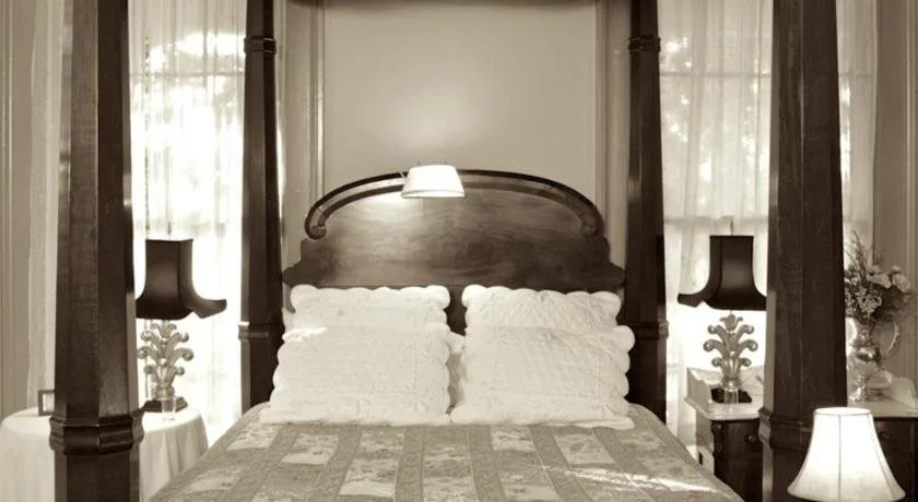 The Elms Bed and Breakfast