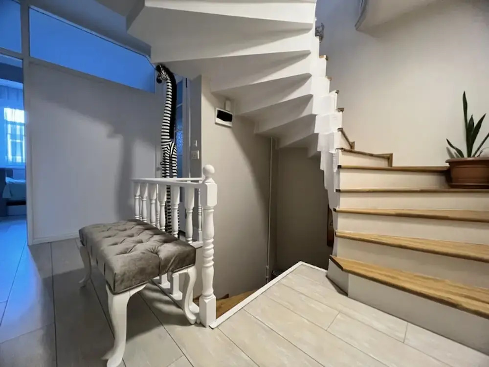 Sleek Flat Close to Osmanbey Metro Station
