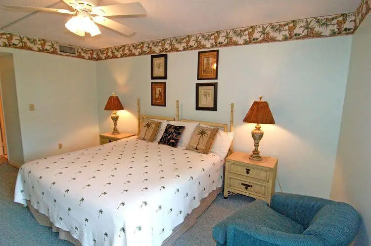 King Queen Sleeper Sofa Updated Luxury Kitchen Bikes & Beach Gear included