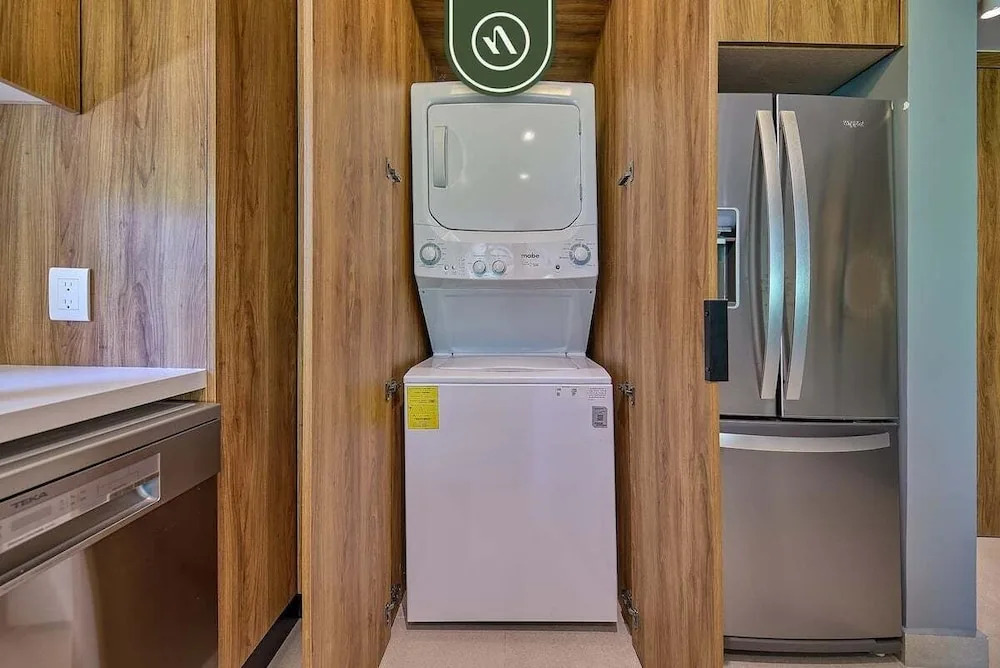 Luxury 2 BR Condo in the Jungle - Oceanview Pool