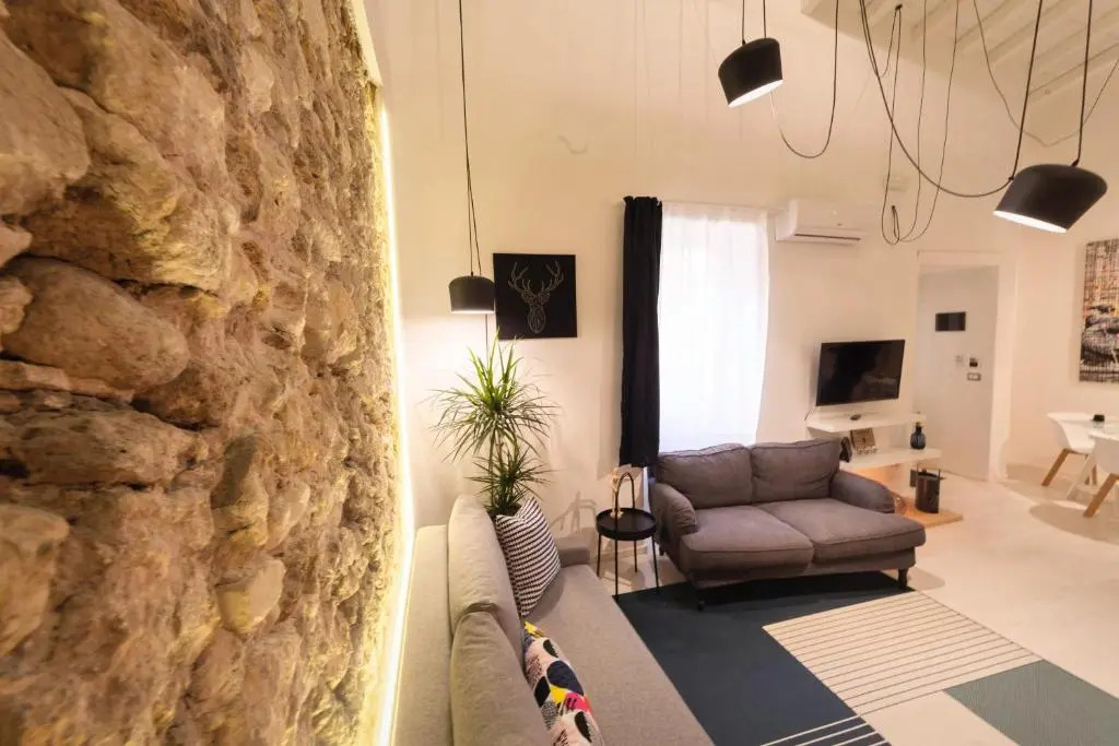Cavour16 Suite
