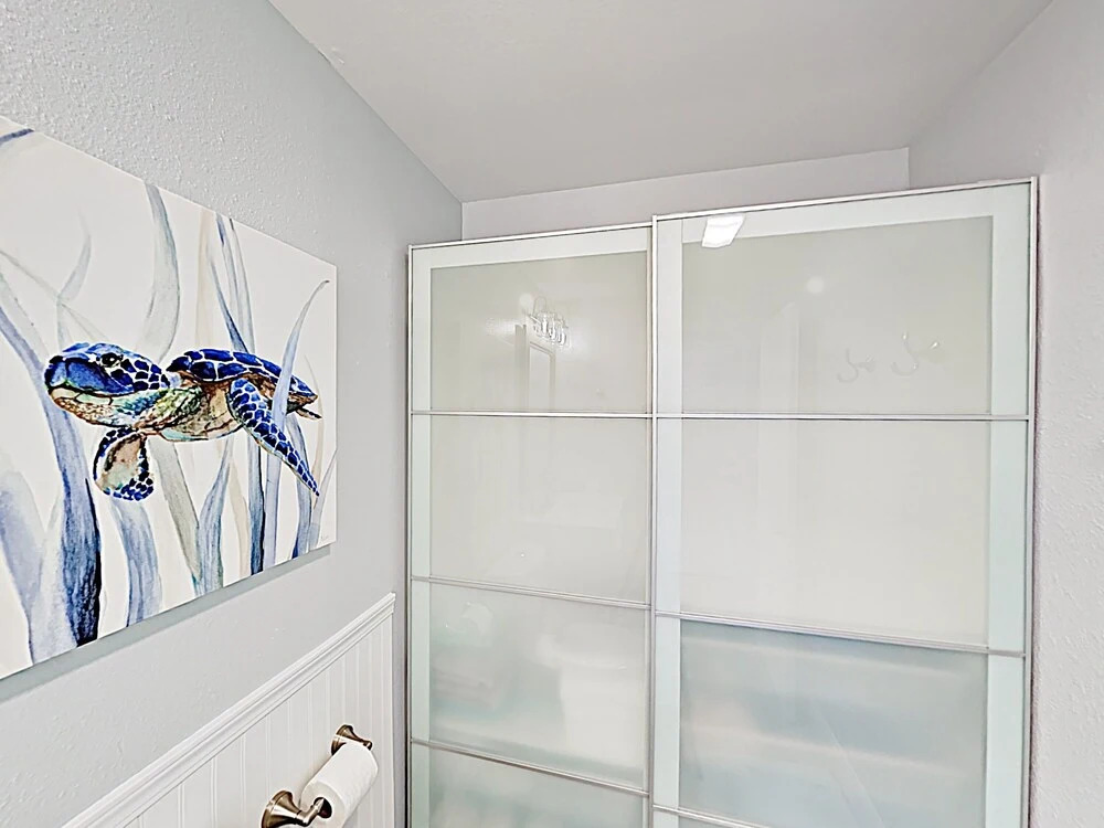 145 Rockaway Beach - 1 Br Condo