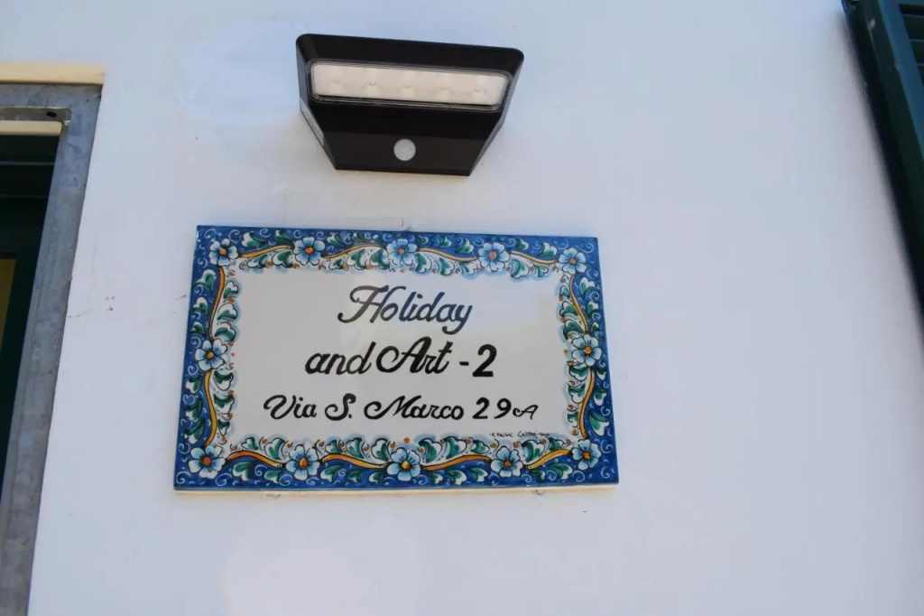 Holiday and Art 2