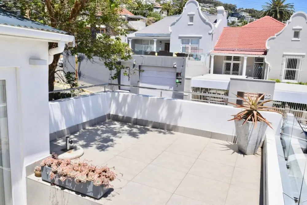 2 Bedroom Home in Fresnaye Cape Town