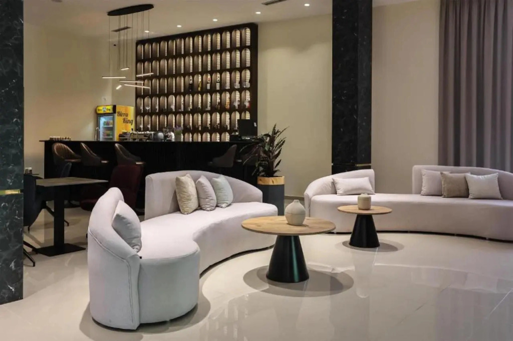 Best Western Plus The Met Tirana Hotel