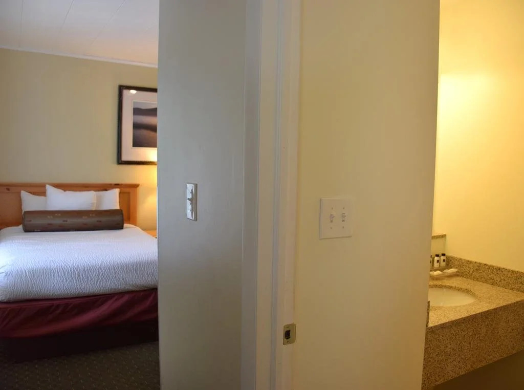 Scottys Lakeside Resort