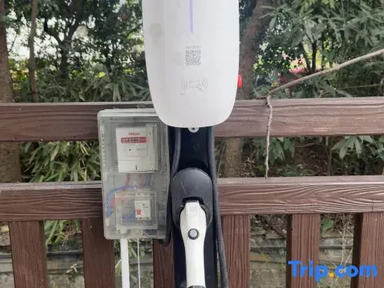 Shijian Homestay (Yangshuo Yulong River Qiangu Scene District Store)