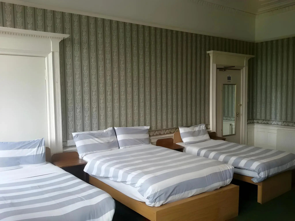 Adelphi Hotel