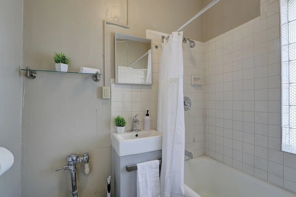 ROVE LIVING/KB - Prospect