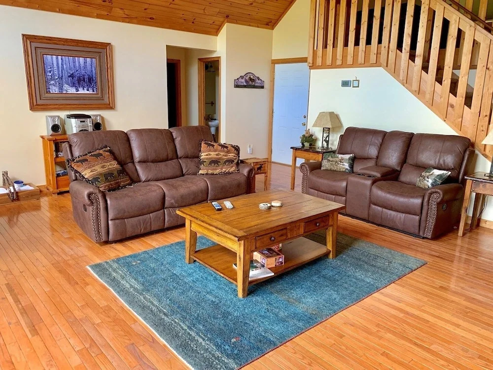 Ridgeview Lodge - 3 Br Home