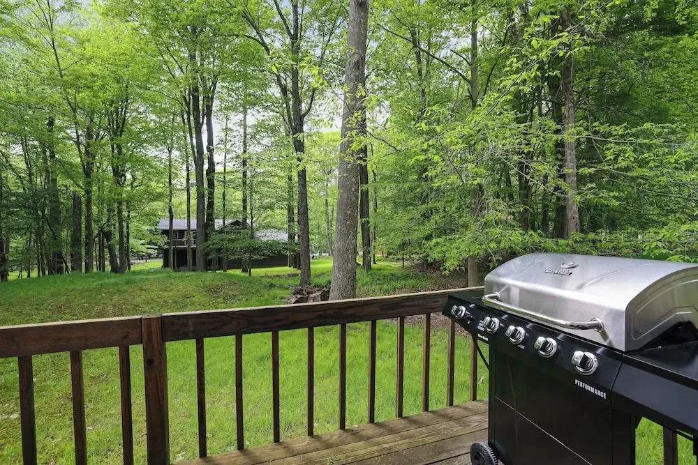 Dreamy Lake House With Fireplace, Firepit & Pet Friendly