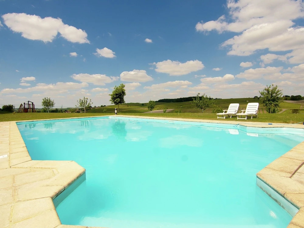 Luxury Apartment With Terrace, Sauna, Tennis, and Heated Pool
