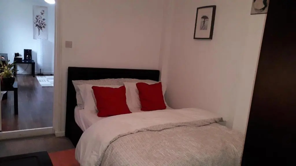 Cosy London holiday Home (Near O2 arena)
