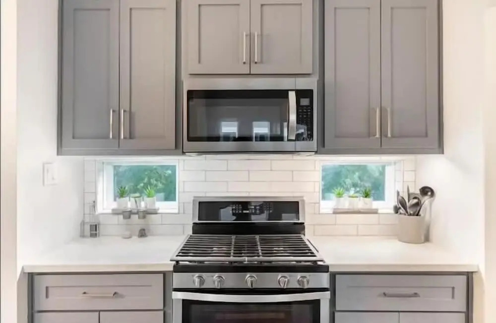 Sophisticated Urban Retreat With Skyline Views 3 Bedroom Home