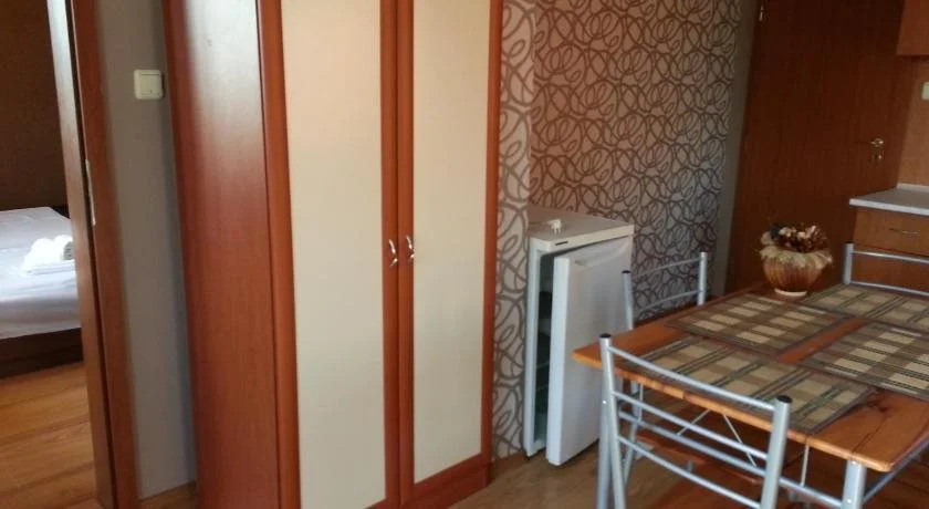 Hristovi Apartments & Studios