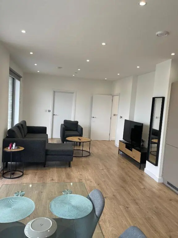 Riverside Rooms and Apartments