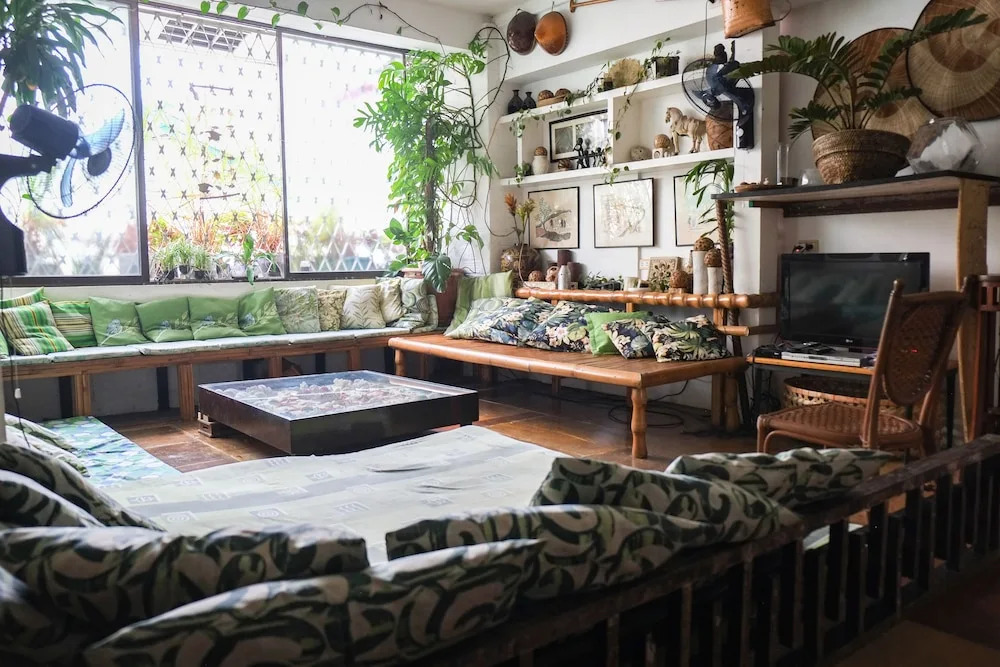 Humble Hut Hostel
