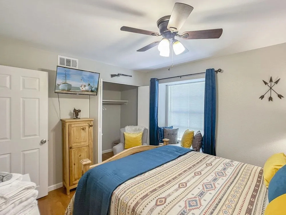Southwest Splendor 2BR Tempe Townhome