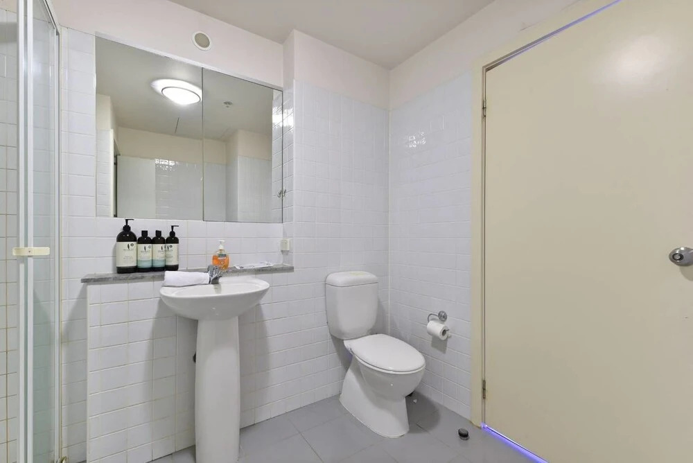3 Bedrooms above Emporium Shopping Centre