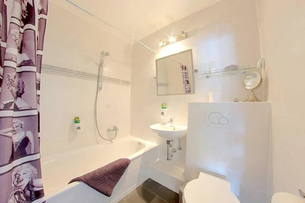 Apartment 475